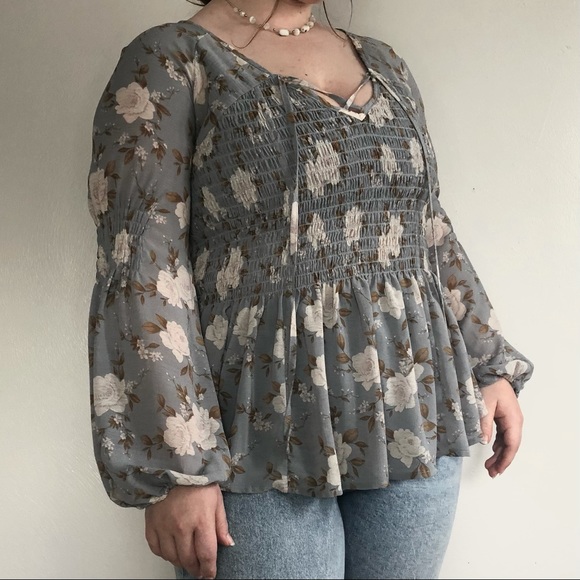 Floral American Eagle Blouse - Picture 2 of 5